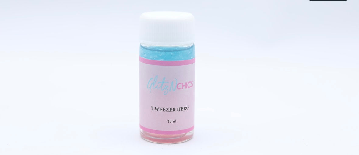 Glitzy Squeaky Clean Tweezer Cleaner